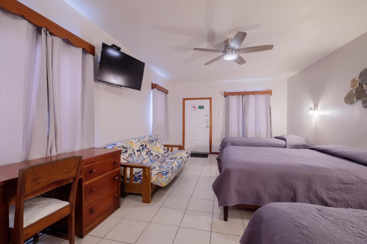 סן פדרו Holiday Hotel מראה חיצוני תמונה