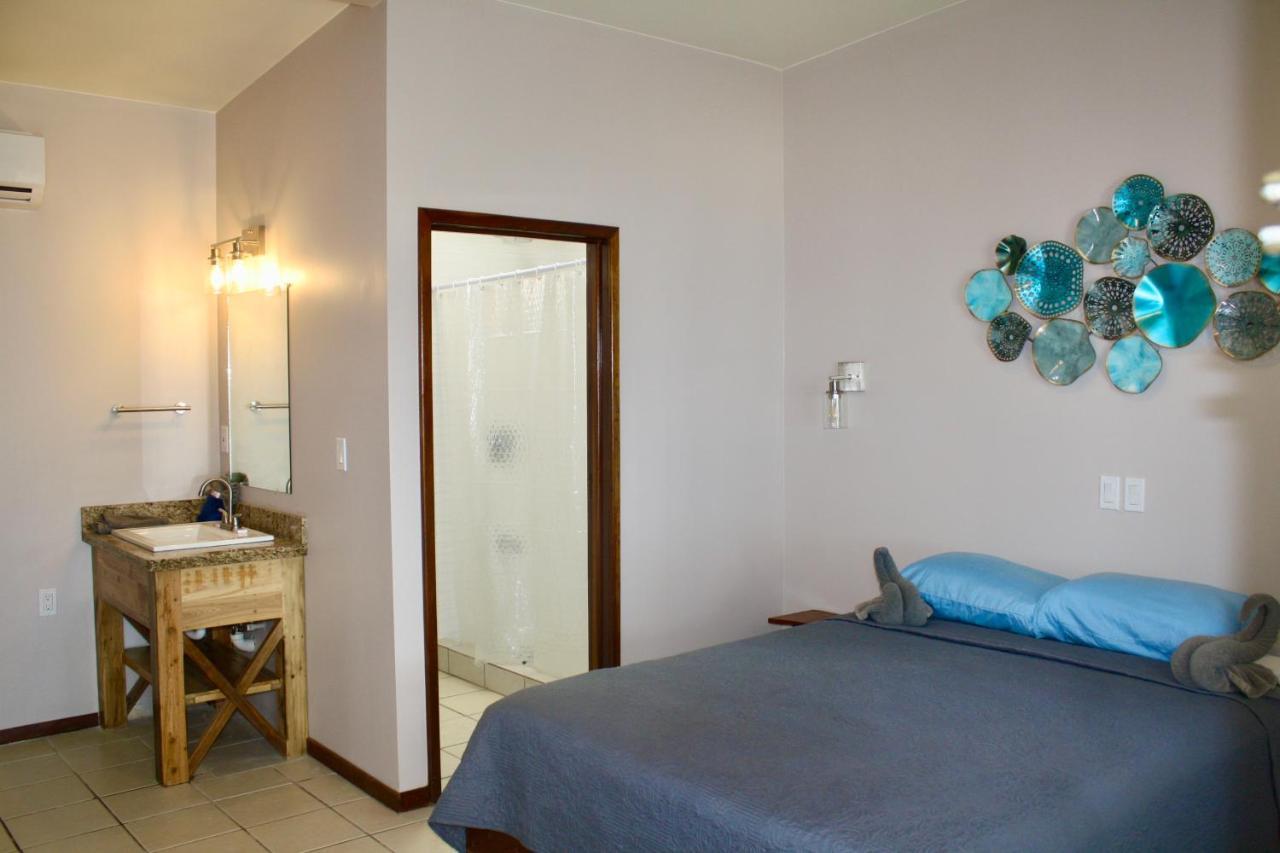 סן פדרו Holiday Hotel מראה חיצוני תמונה