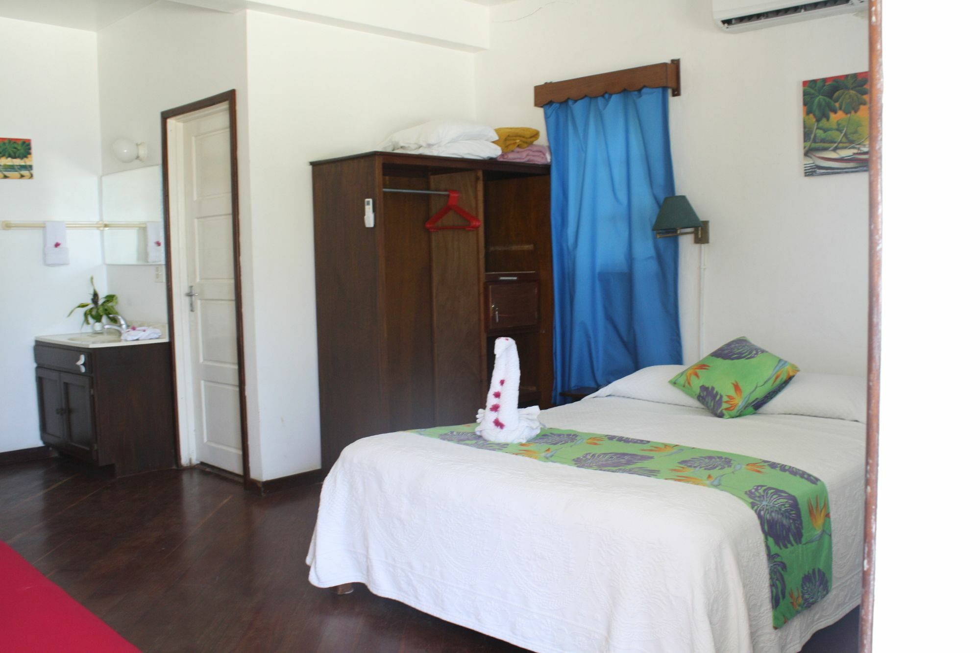 סן פדרו Holiday Hotel מראה חיצוני תמונה