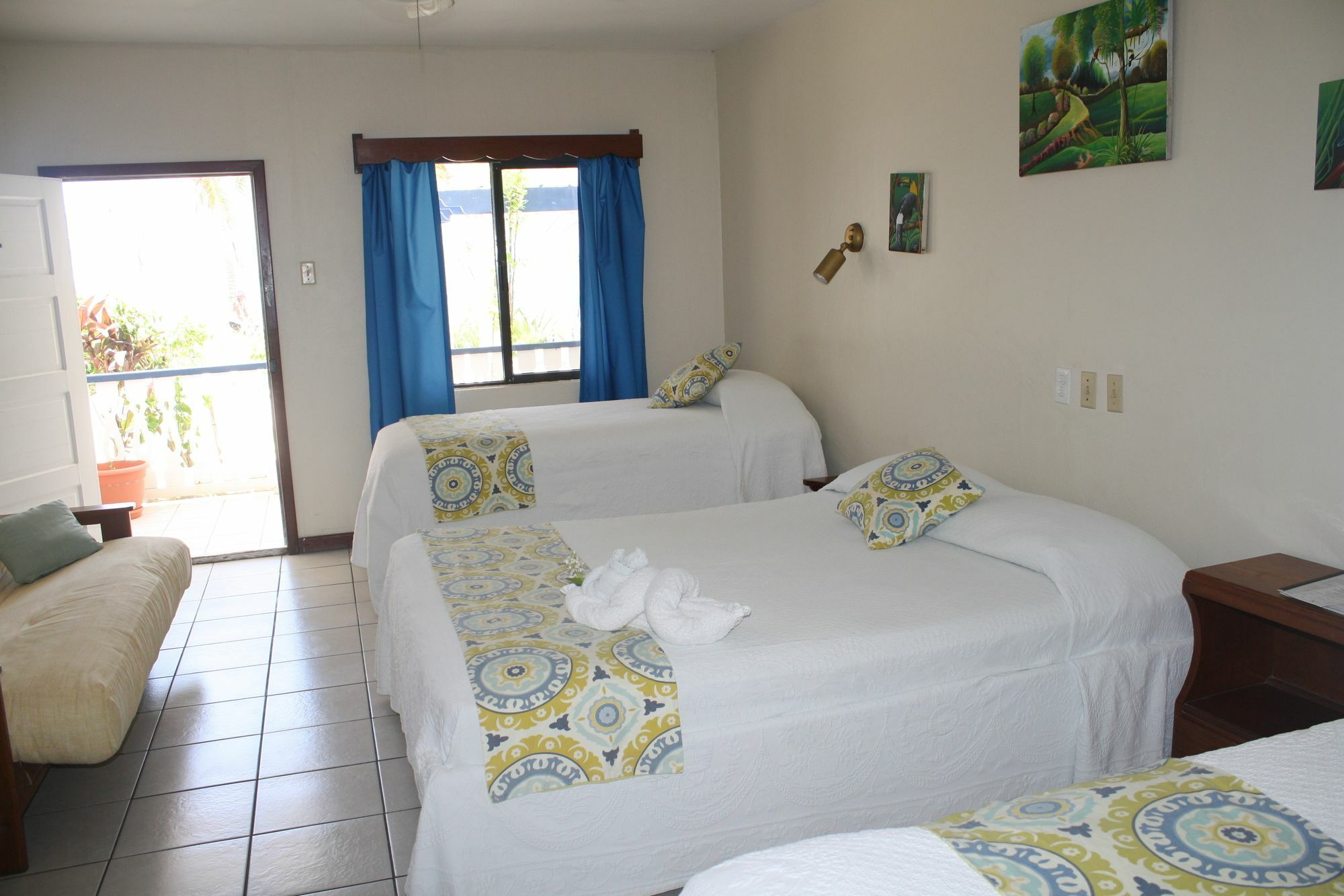 סן פדרו Holiday Hotel מראה חיצוני תמונה