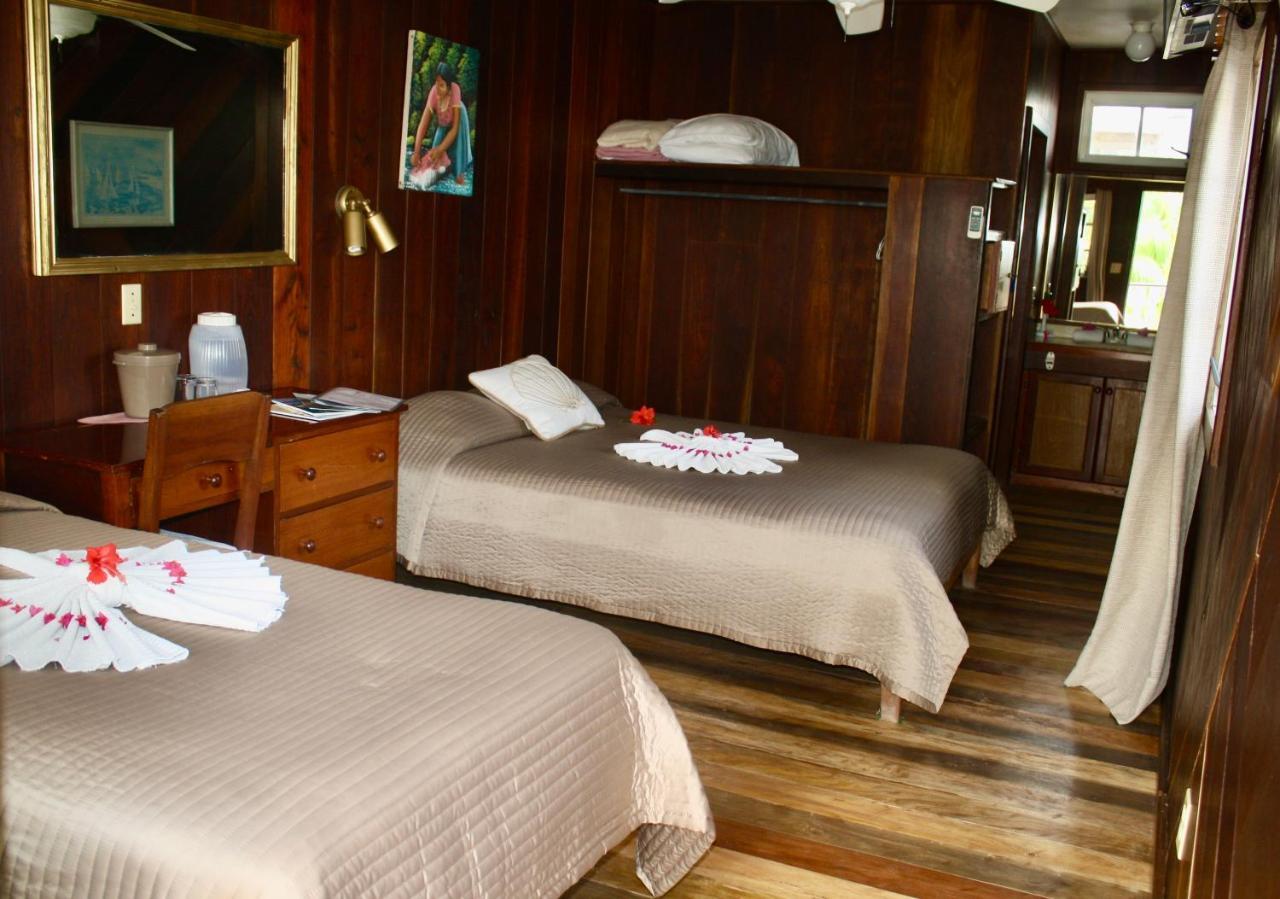 סן פדרו Holiday Hotel מראה חיצוני תמונה